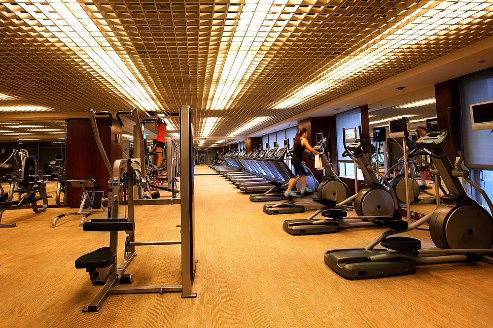فندق ويندسور تايتشونغ المظهر الخارجي الصورة A gym in a hotel
