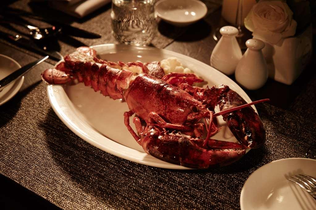فندق ويندسور تايتشونغ المطعم الصورة A grilled cuttlefish