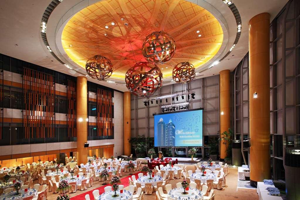 فندق ويندسور تايتشونغ المطعم الصورة The Grand Ballroom