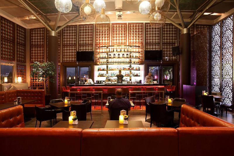 فندق ويندسور تايتشونغ المظهر الخارجي الصورة The bar at the Mandarin Oriental, Bangkok
