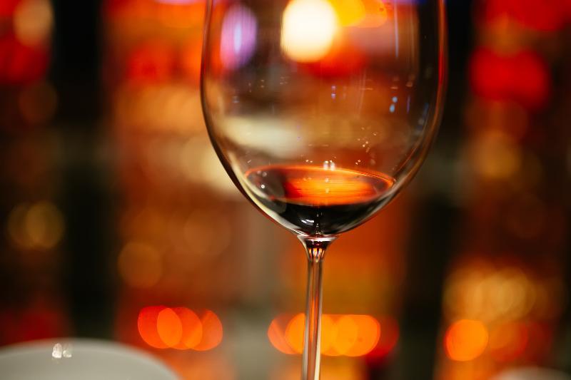 فندق ويندسور تايتشونغ المظهر الخارجي الصورة A wine glass