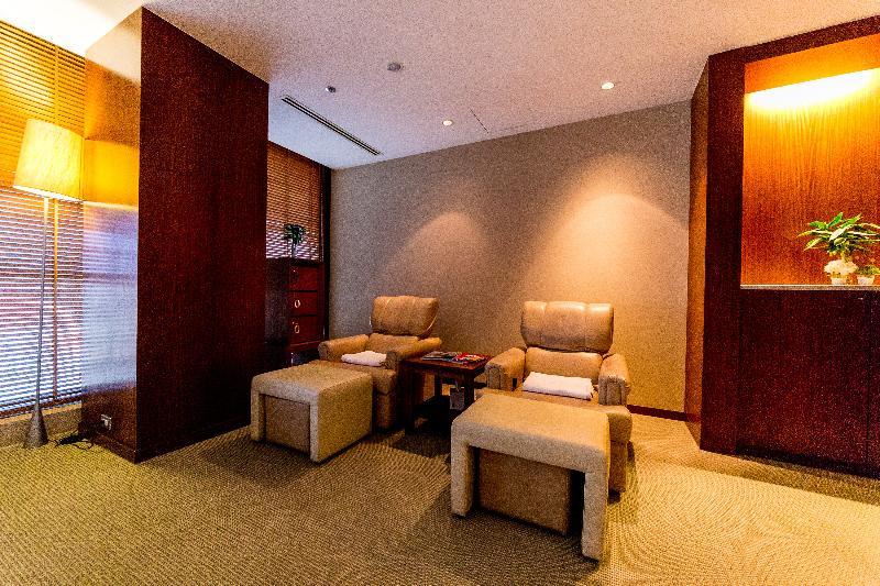 فندق ويندسور تايتشونغ المظهر الخارجي الصورة A foot reflexology room at a spa