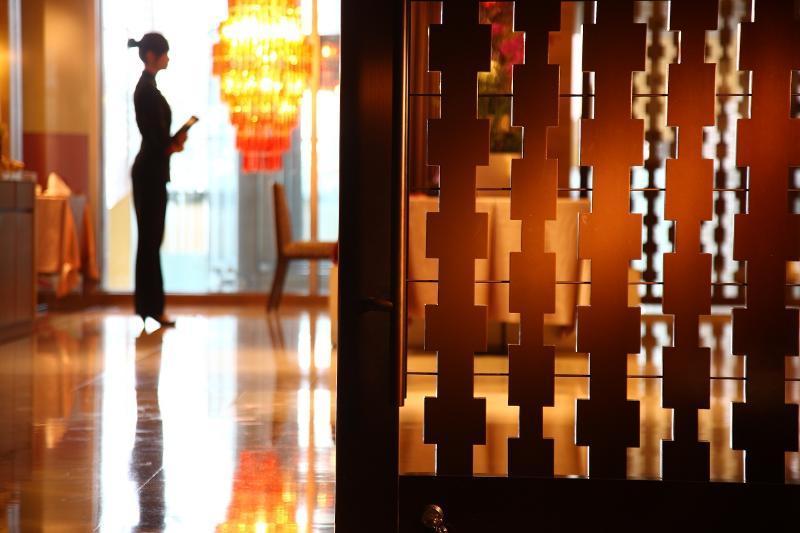 فندق ويندسور تايتشونغ المظهر الخارجي الصورة The lobby of the hotel